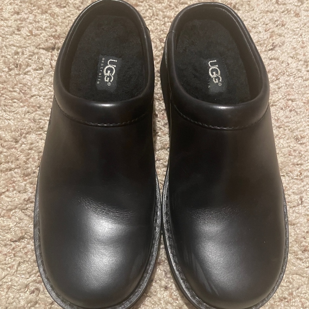 UGG Clogs 6.5